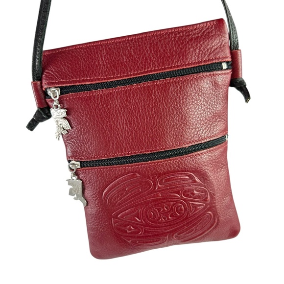 Vintage Red Genuine Pebbled Leather Crossbody Passport Pouch with Raven Design - Picture 5 of 10